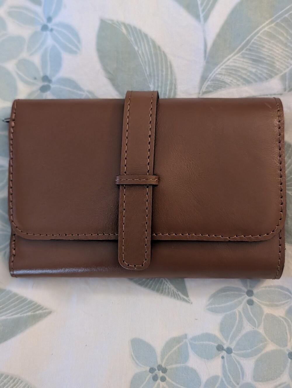 Patricia Nash Perla Tri-fold Heritage Leather Wallet in Tan Italian Leather - Picture 9 of 9